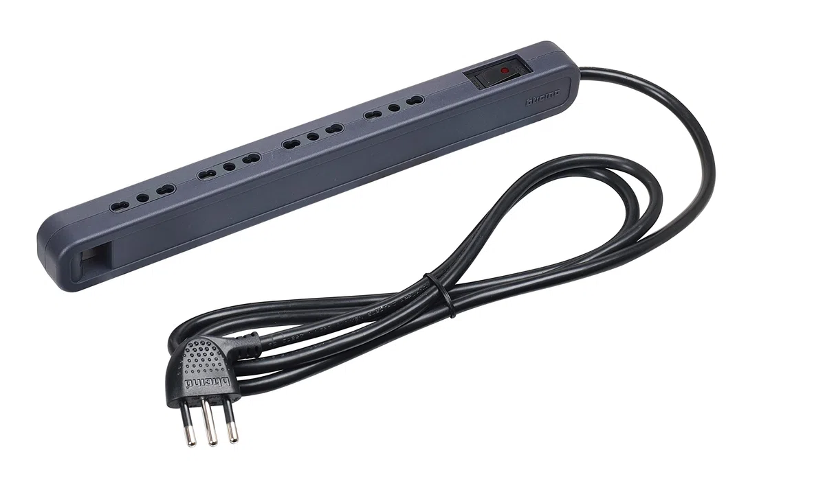 BTicino 3631USGB Ciabatta Elettrica Multipresa Ultraslim con Interruttore Luminoso di Sicurezza SAFE, colore grigio