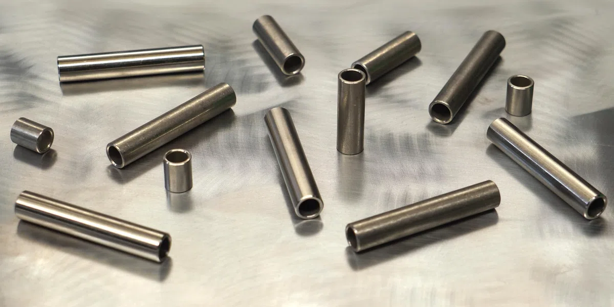 Distanziale a manicotto in acciaio inossidabile (5 pezzi) - Ø esterno: 8 mm; Ø interno: 6 mm; Lunghezza: 25 mm - Distanziale - Disco distanzial - Distanziale VA - inossidabile