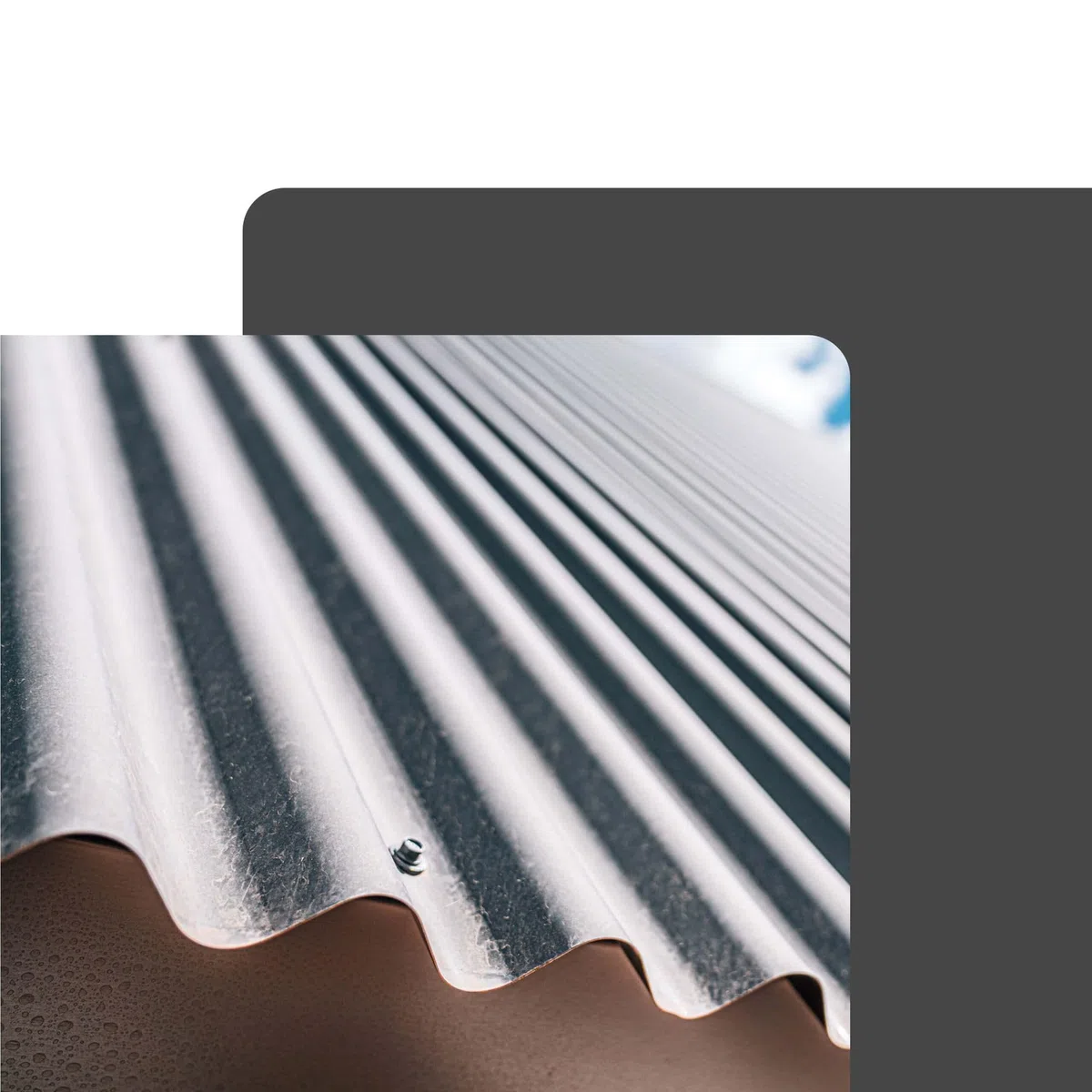 Fassadenprofile Profilo di ventilazione di gronda ondulato, 105 cm, PVC Nero, adatto al profilo di lamiera ondulata 6, ventilazione ottimale di facciate e tetti