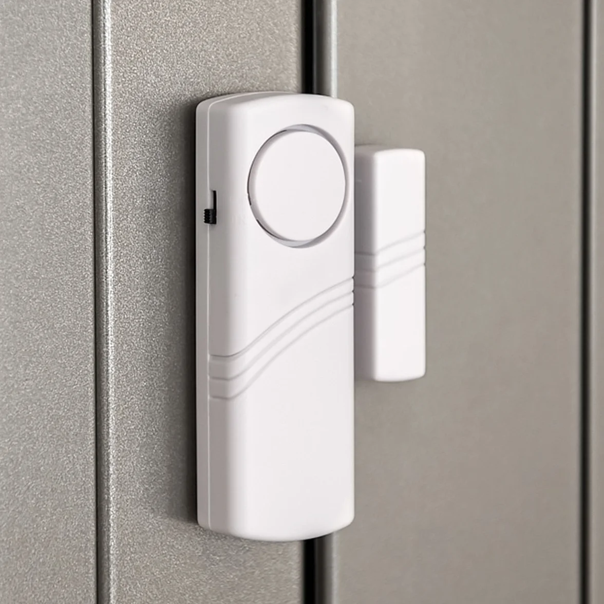 kwmobile Kit Allarme Casa Senza Fili con Sirena Esterna - Set di 4 Sensori Antifurto Casa Wireless - Sistema Allarme Porte e Finestre - Adatto a Porta Ingresso e Porte Interne