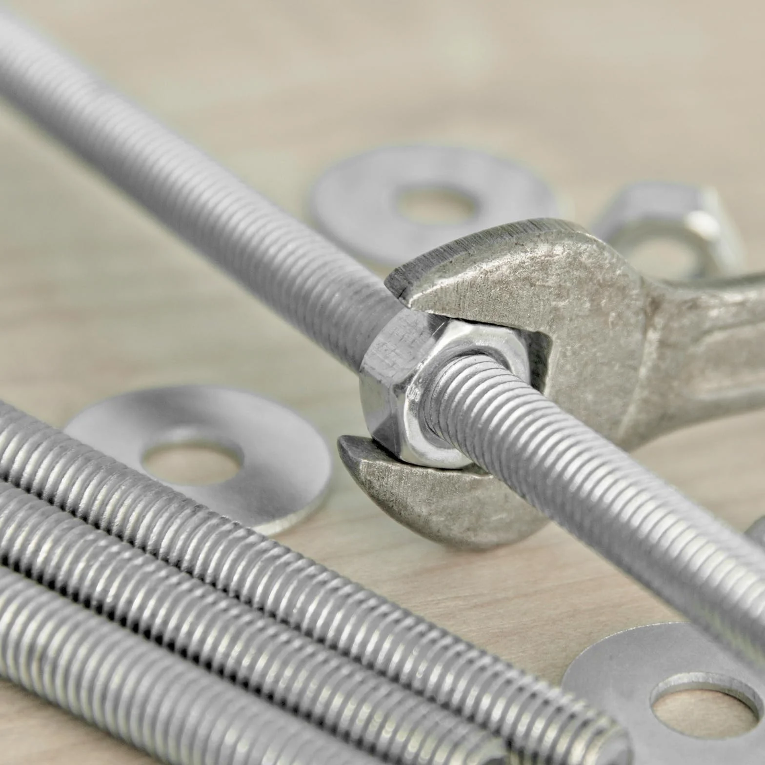 QUARKZMAN 4pz Asta Filettata Intera, M6 x 60mm Acciaio Inossidabile 304 Borchie Barra Filettatura Destra M6-1 Filo di Pece per Assemblaggio Mobili Macchinari